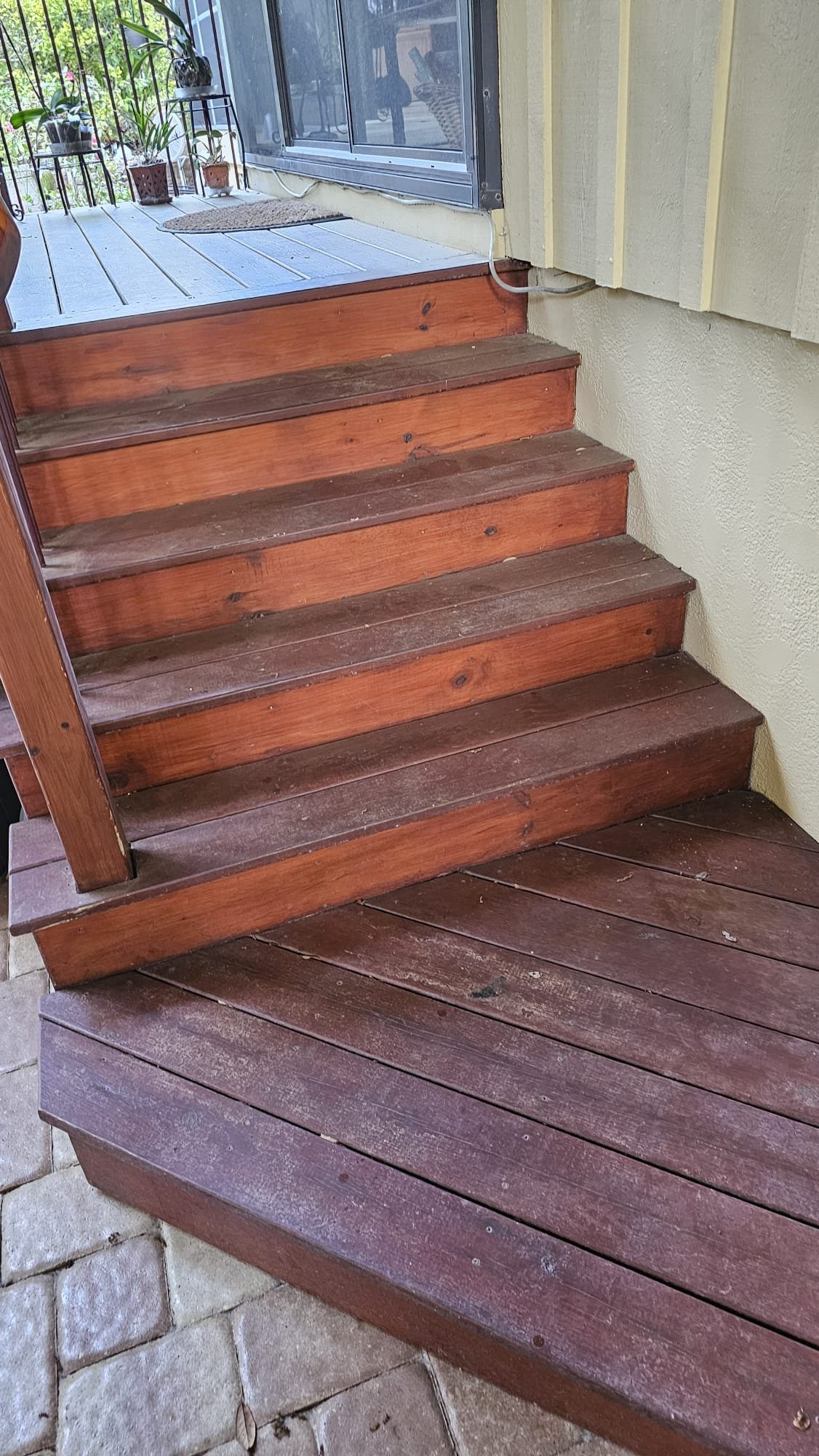 Professional wood staining services in Sarasota Florida